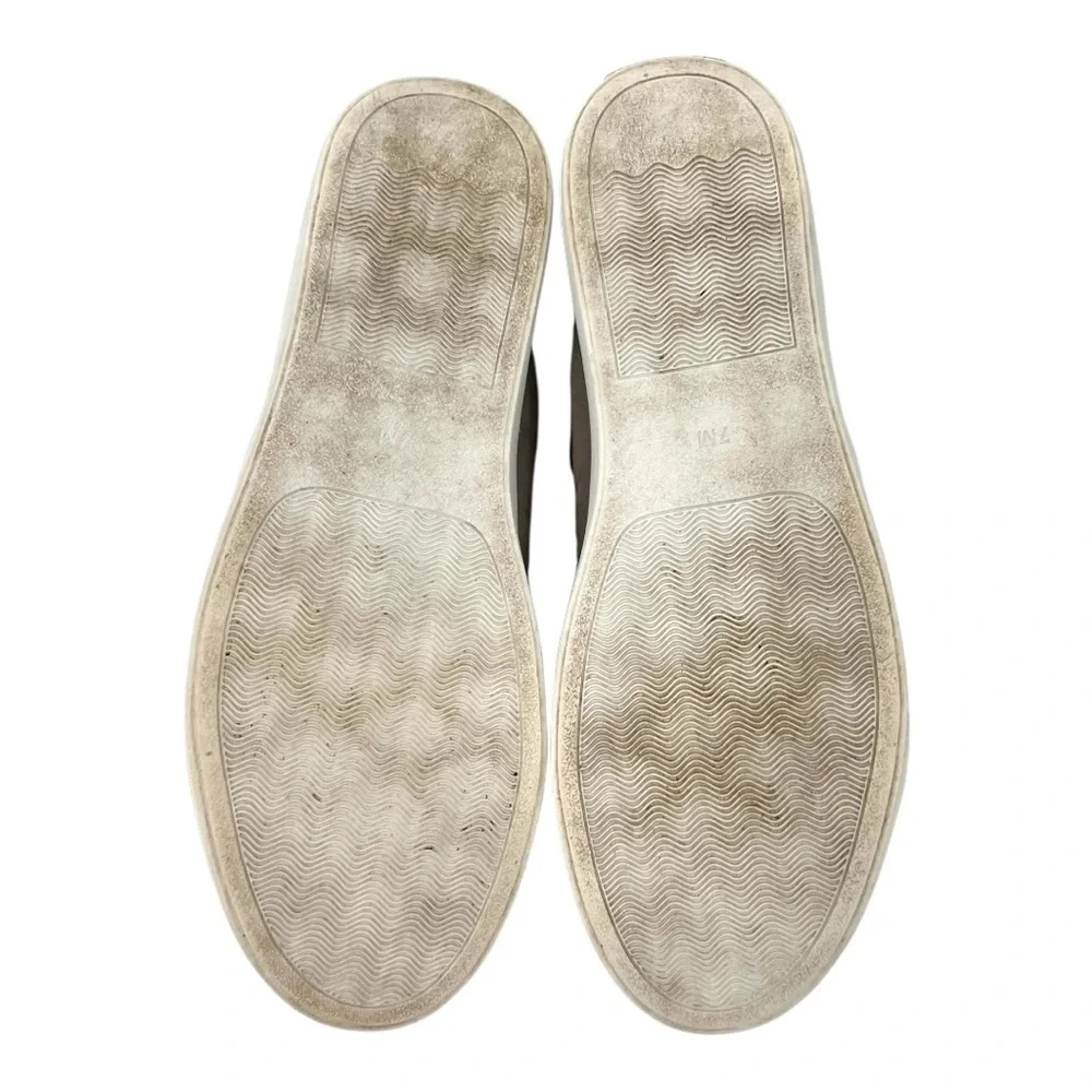 Kate Spade New York Lance Ruffle Trim Gray Taupe Slip On Sneakers Women’s 7